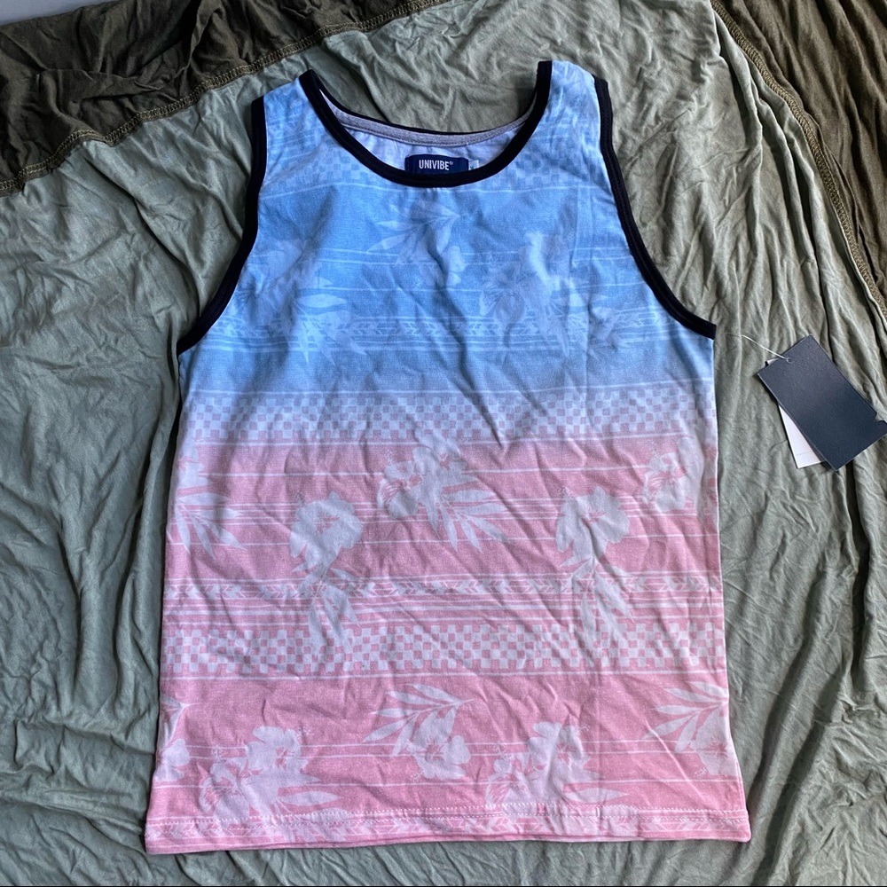 UNIVIBE Boys sunset tank top size Medium New